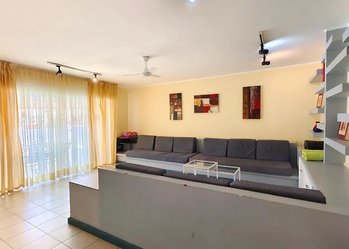 Spacious Penthouse Palmeras Ocean View 300 M To The Beach