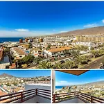 Апартаменты Spacious Penthouse Palmeras Ocean View 300 M To The Beach