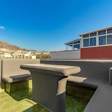 Spacious Penthouse Palmeras Ocean View 300 M To The Costa Adeje (Tenerife)