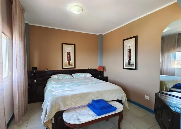 Spacious Penthouse Palmeras Ocean View 300 M To The Beach *