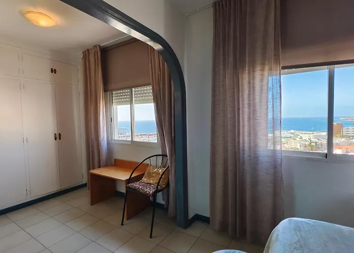 Spacious Penthouse Palmeras Ocean View 300 M To The Beach *