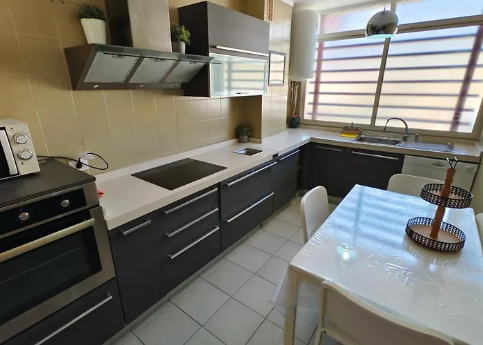 Spacious Penthouse Palmeras Ocean View 300 M To The Beach Apartment